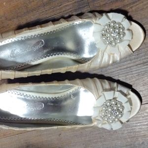 GUC wedding or formal shoes